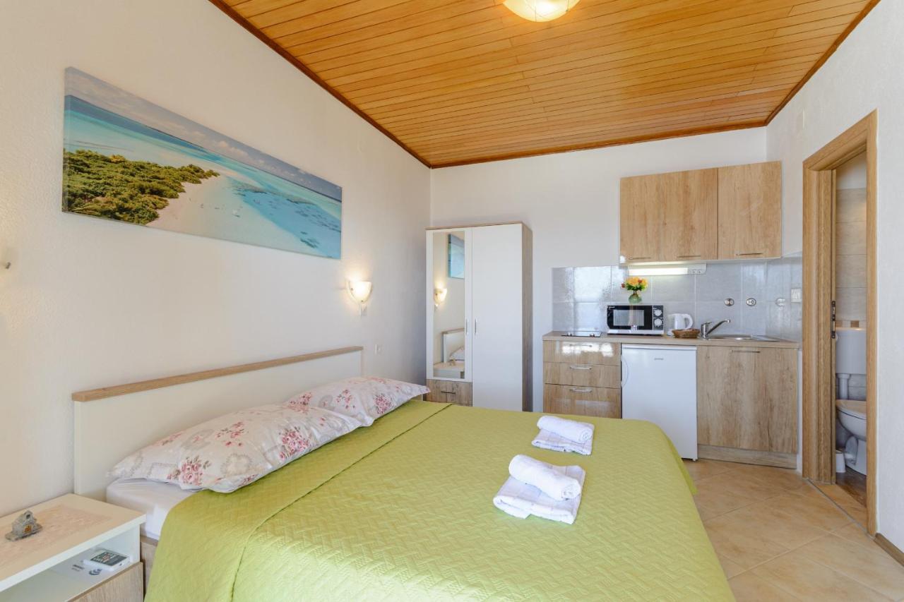 Rooms Sani Брела Екстер'єр фото