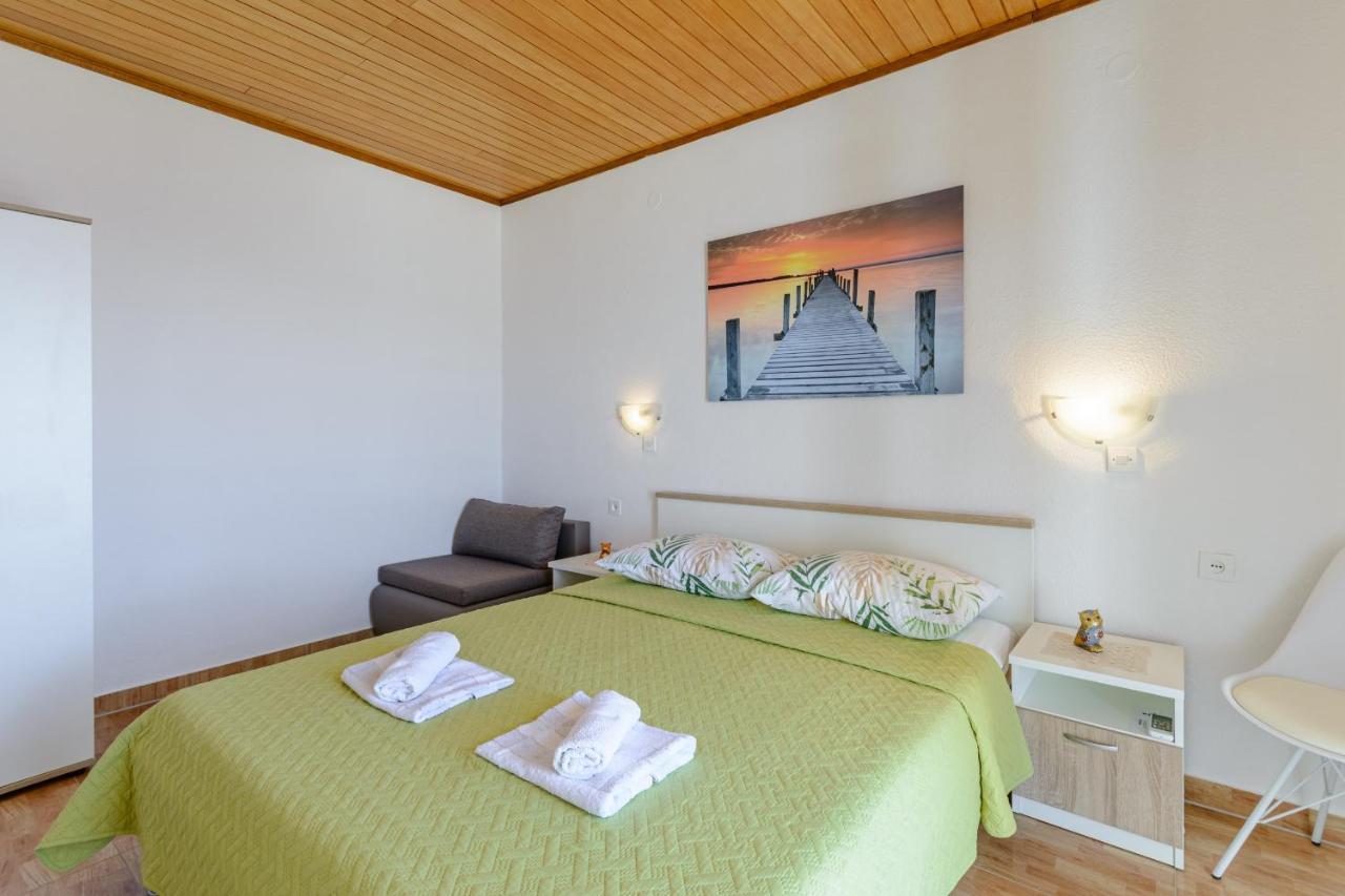 Rooms Sani Брела Екстер'єр фото